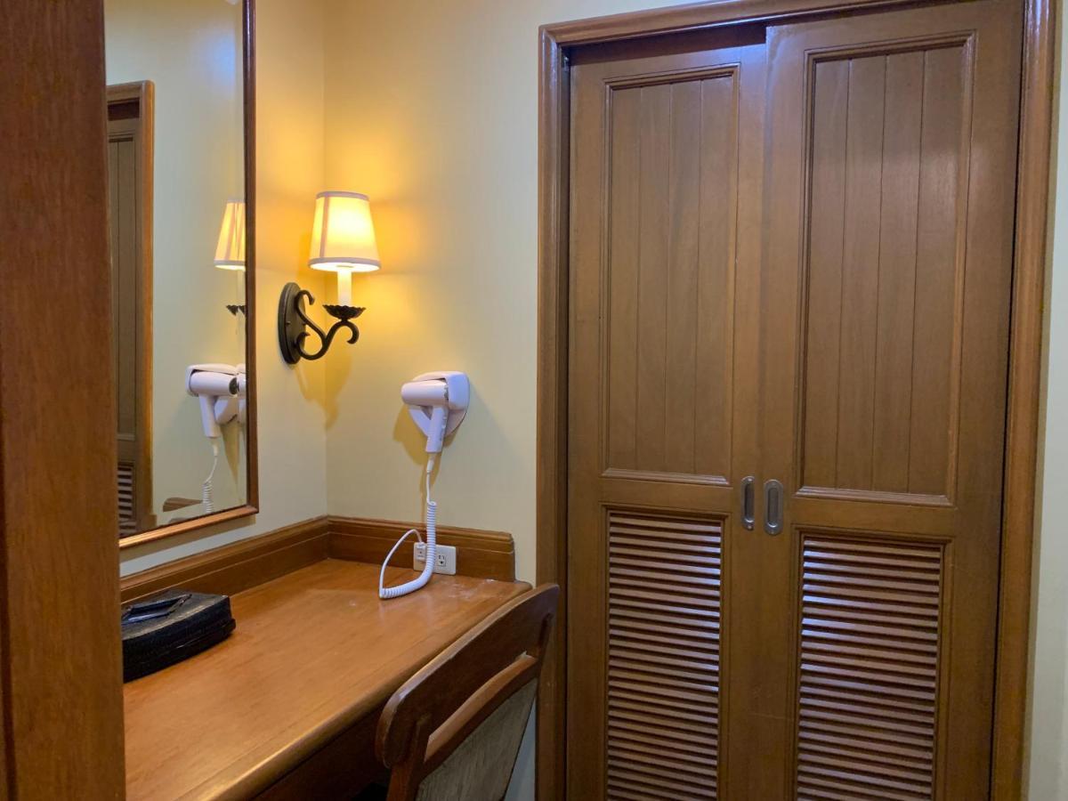 The Manor Hotel Baguio Private Unit Superior Room With A Great View Baguio City ภายนอก รูปภาพ